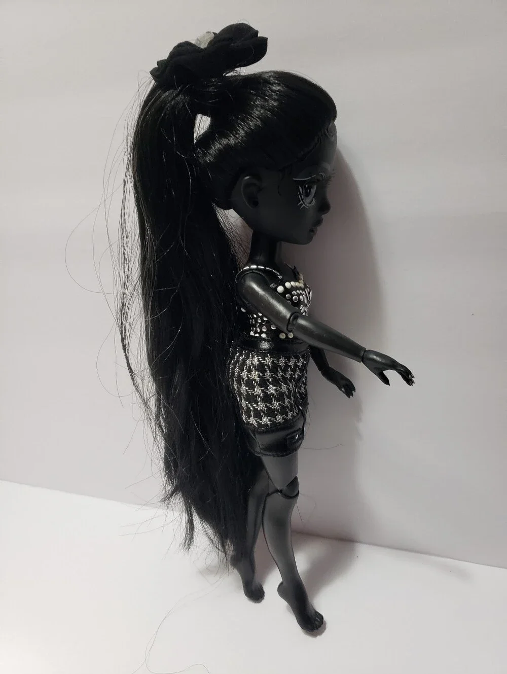 RAINBOW HIGH SHADOW Series Shanelle *Onyx* Fashion Doll